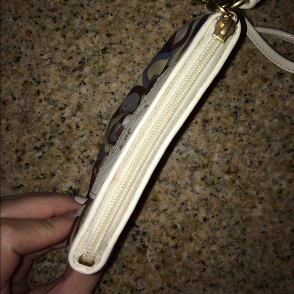 Authentic Coach Wristlet - Picture 4 of 4
