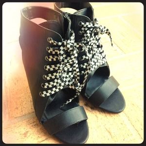 Qupid Heels