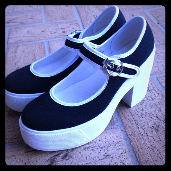 Bakers Shoes - Bakers chunky saddle shoes