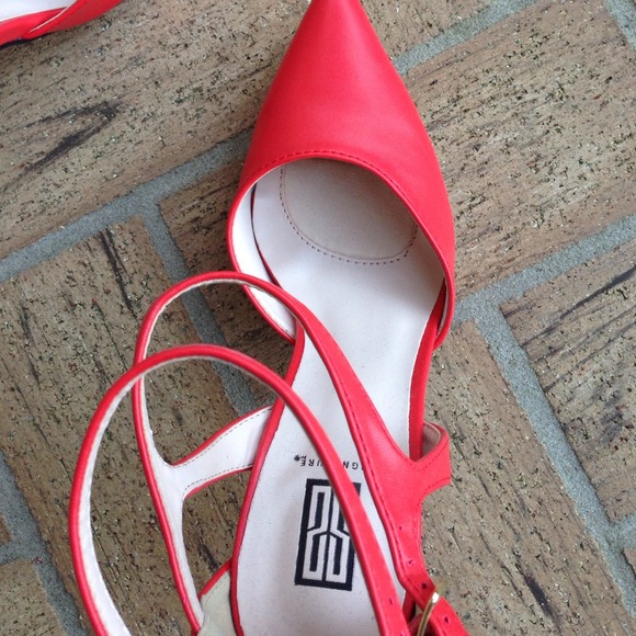 High Heels - Picture 3 of 4