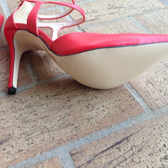 High Heels - Picture 4 of 4