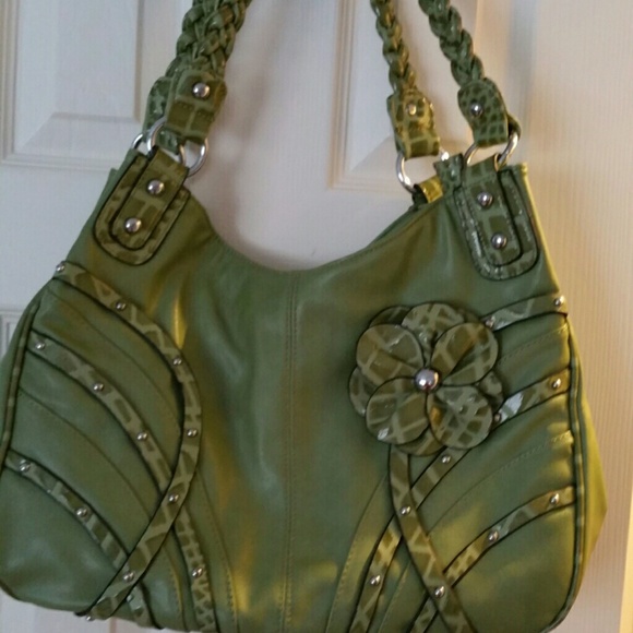 Green purse