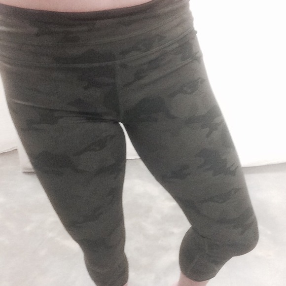 Lululemon run inspire crop 2
