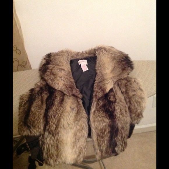 Fur vest