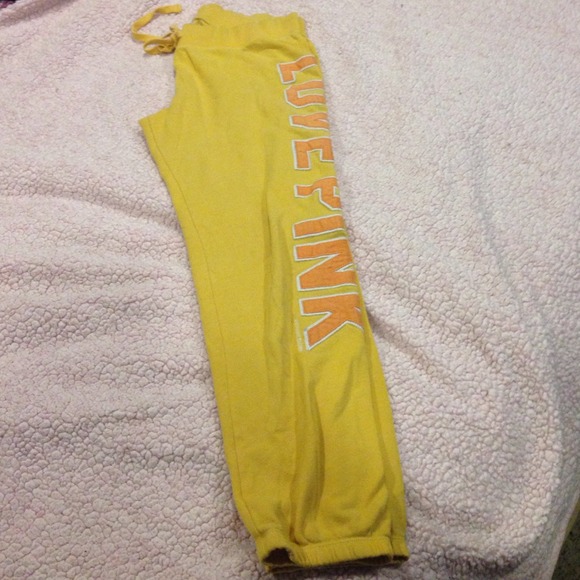 ✨VS Capri Sweats✨