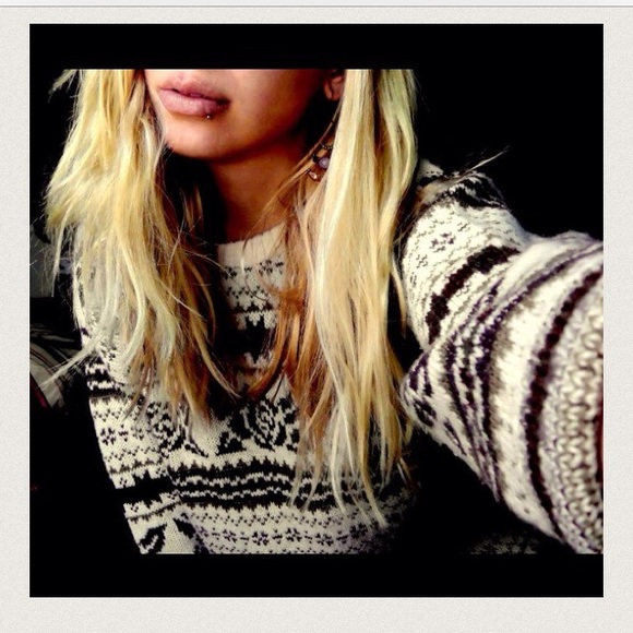 Cute cozy sweater - Picture 3 of 3