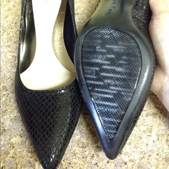 Calvin Klein Black Python pointy heel 👠 - Picture 4 of 8