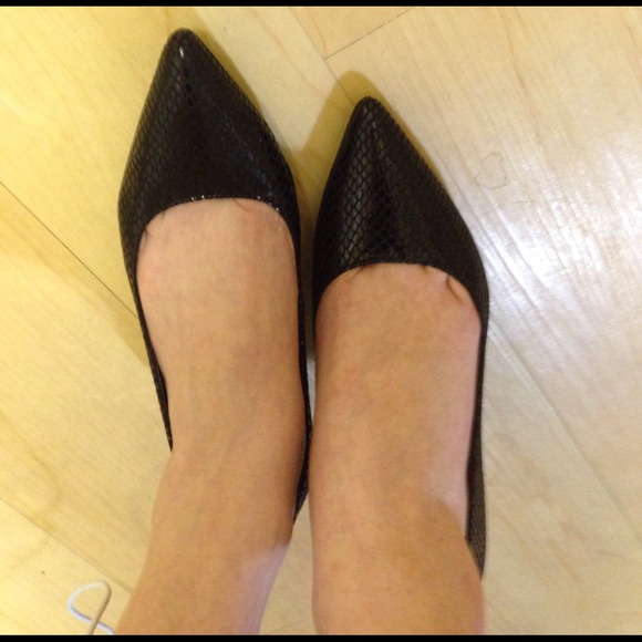 Calvin Klein Black Python pointy heel 👠 - Picture 5 of 8