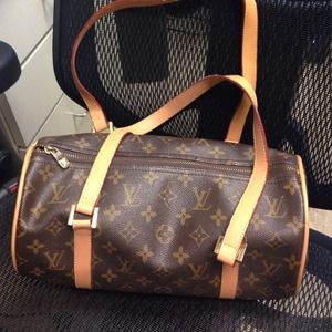 Knockoff Louis Vuitton barrel purse