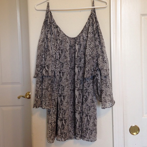 Flowy long snake skin print top. JUST REDUCED!!