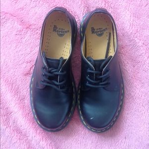 Very stylish. Go well with EVERYTHING.