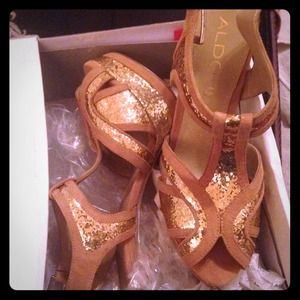 Aldo pumps in gold will trade just depending