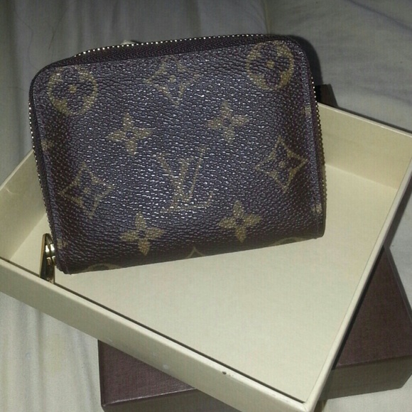 Authentic zippy coin wallet