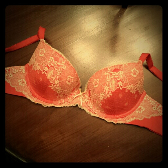 32DD lace bra