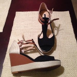 Tri color platform sandals
