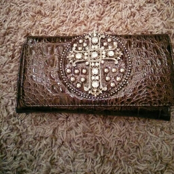 Brown Diamond Cross wallet