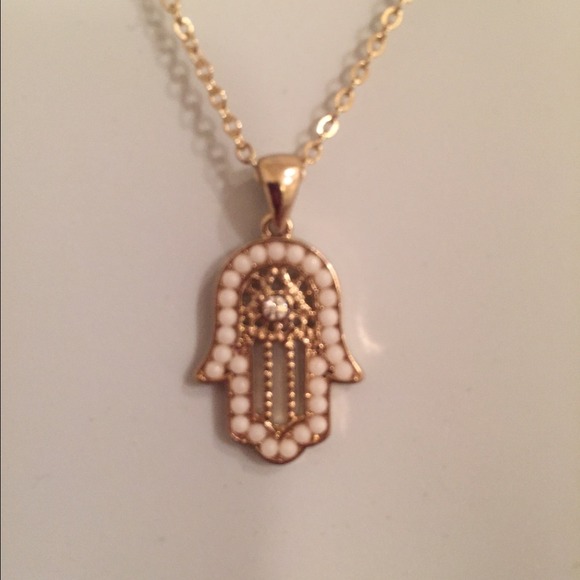 🚫SOLD🚫 Hamsa hand necklace - Picture 4 of 4