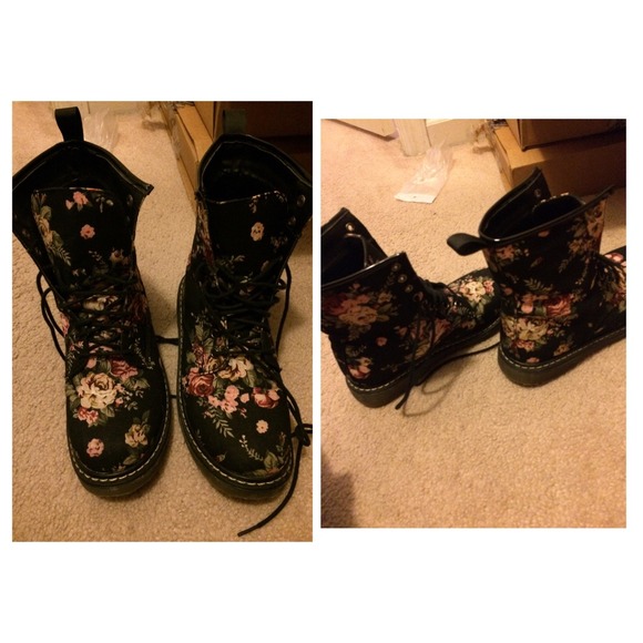 Floral boots