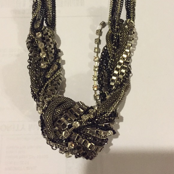 Chunky statement necklace