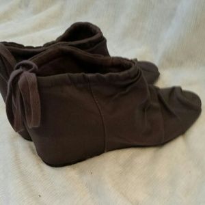 Aldo wedge booties size 9