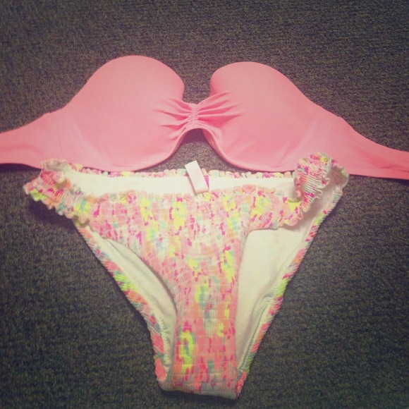 VS bikini size 36B and small - Picture 1 of 1