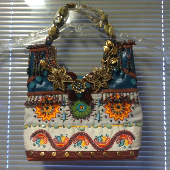 "" HOST PICK""  AUTHENTIC !! MARY FRANCIS PURSE!!