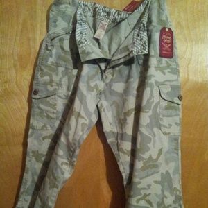 Capri Pants