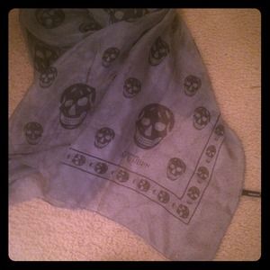 Alexander McQueen scarf
