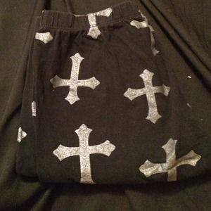 cross leggings