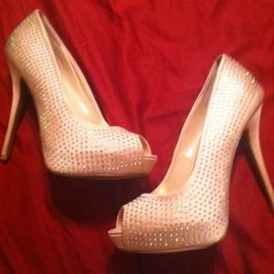 🚫Sold🚫 jlo heels