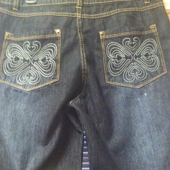 HOT IN HOLLYWOOD !! LIGHT WEIGHT JEANS!