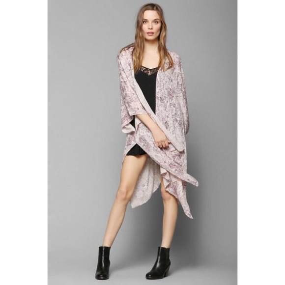 🌀57🌀Urban Outfitters kimono jacket