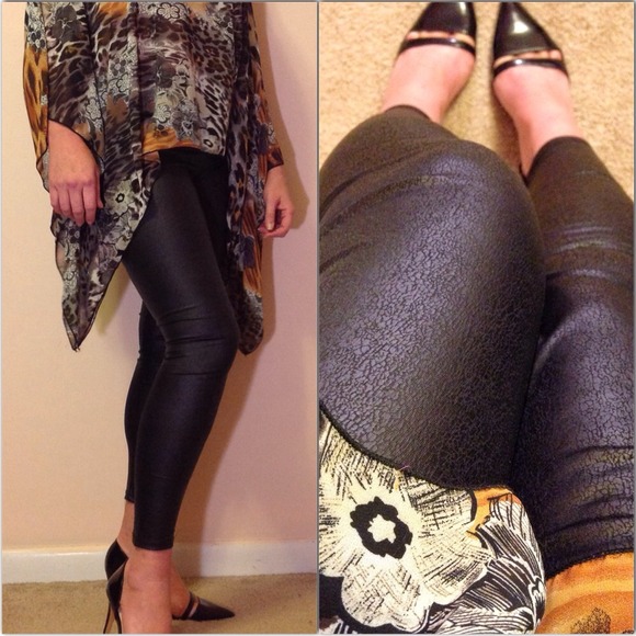 Take 50% off ❤️Black crackle faux leather leggings