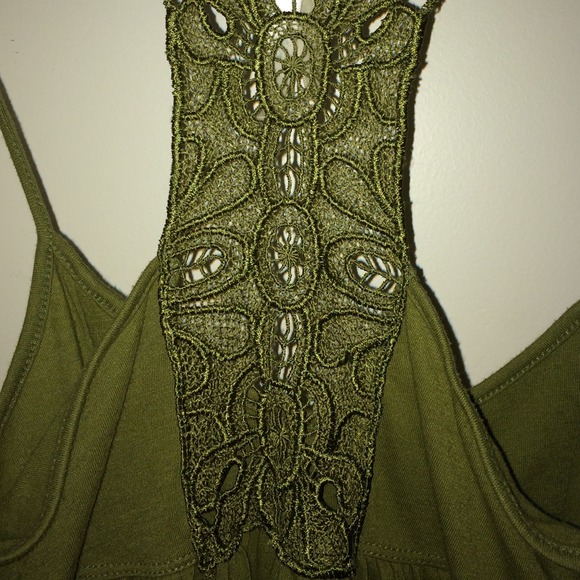 Super cute tanktop! - Picture 3 of 4