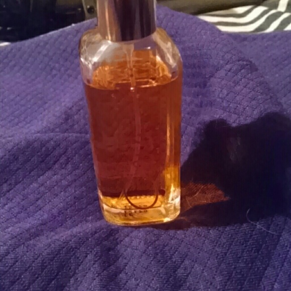 Perfumes - Picture 2 of 4