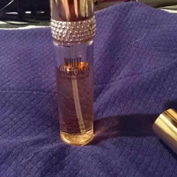 Perfumes - Picture 3 of 4