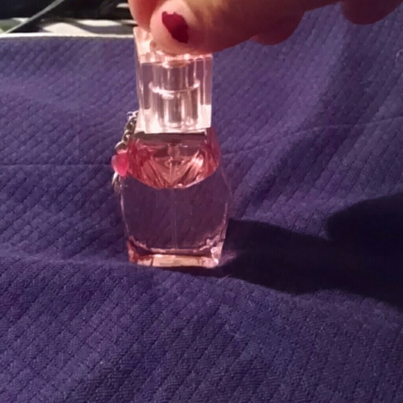 Perfumes - Picture 4 of 4