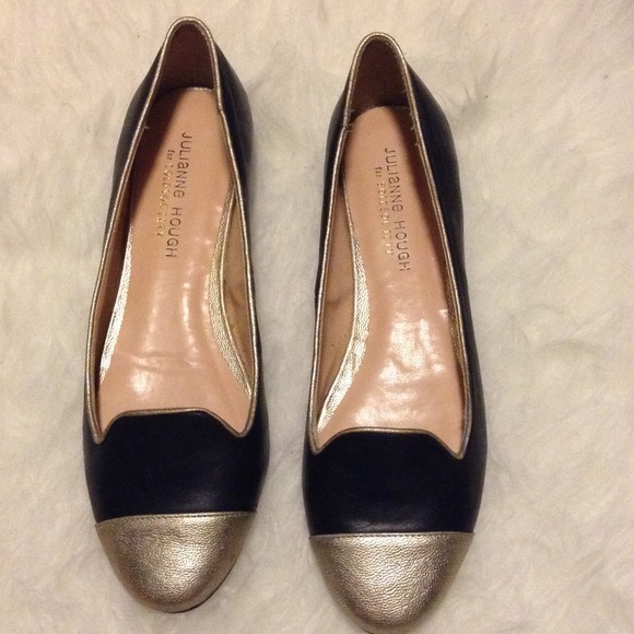 Julianne Hough size 7.5 flats