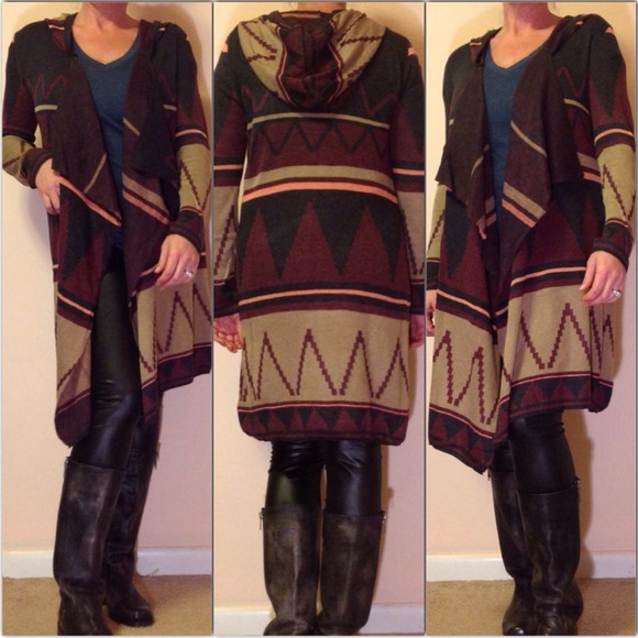 Sweaters - ❌BUNDLED❌ Aztec open cardigan sweater