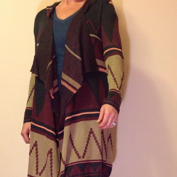 ❌BUNDLED❌ Aztec open cardigan sweater - Picture 2 of 3