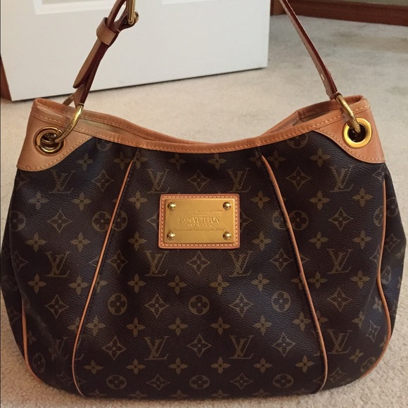 LV bag MM size