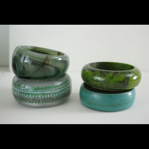 4 Green Bangles for $15 - Picture 3 of 4