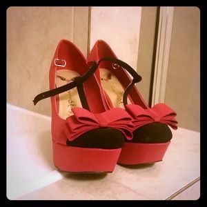 Penny loves Kenny heels