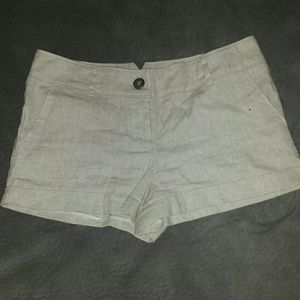 SOLD IN BUNDLE Tan linen shorts