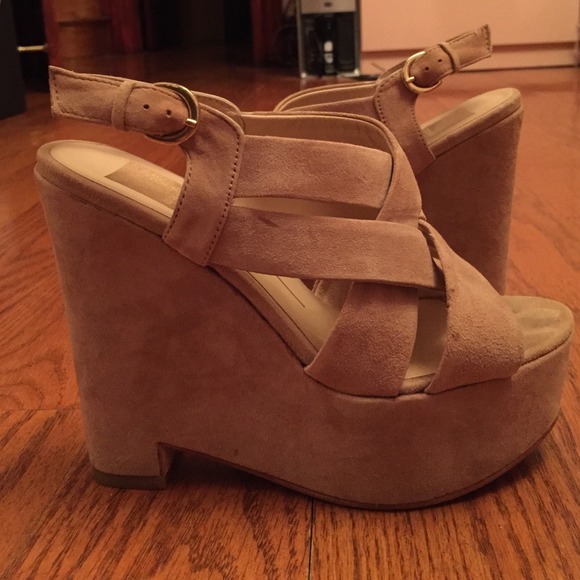 Dolce vita taupe wedges