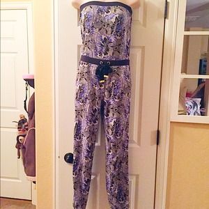 Beautiful Juicy Couture jumpsuit- elastic @ ankle