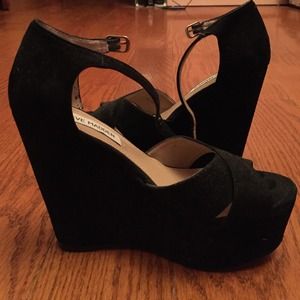 Steve Madden black suede wedges