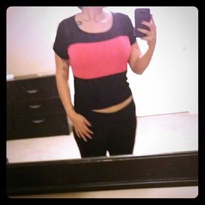 💟❤Forever 21 black and pink top???❤💟