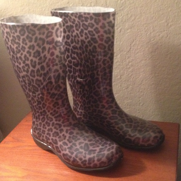 rain boots