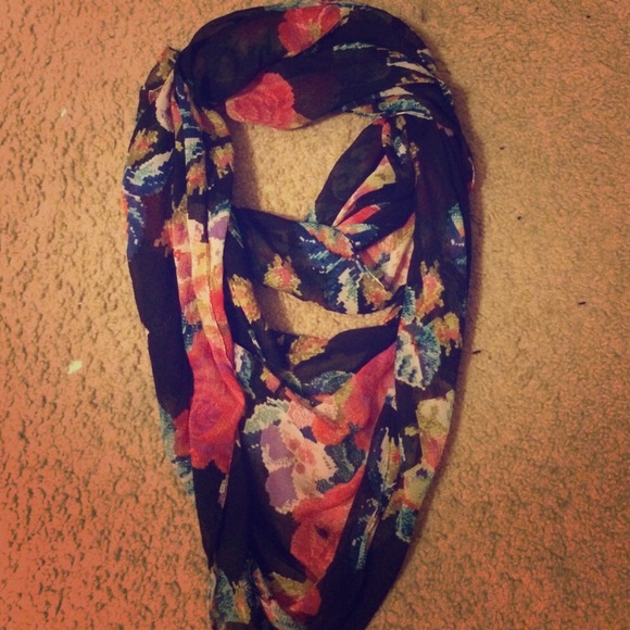 Candies digital floral print scarf